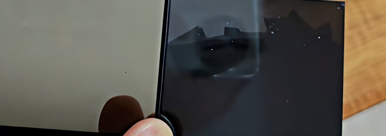 ความแตกต่างในการส่งผ่านระหว่างกระจก LCD TN และ IPS