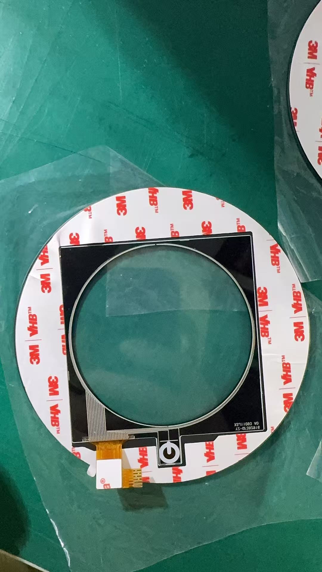 ข้อดีของการใช้เทปสองหน้า VHB สำหรับแผงฝาครอบหน้าจอสัมผัส